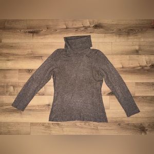 Cashmere turtleneck in brown